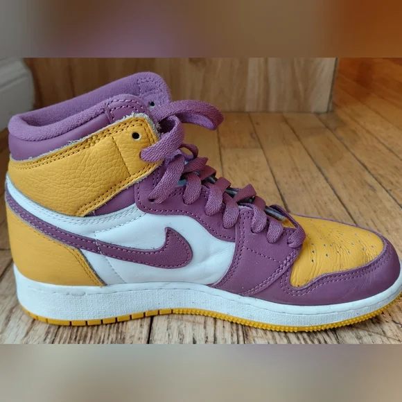 EUC Air Jordan 1 Retro High OG Brotherhood (GS) 5Y Purple Gold